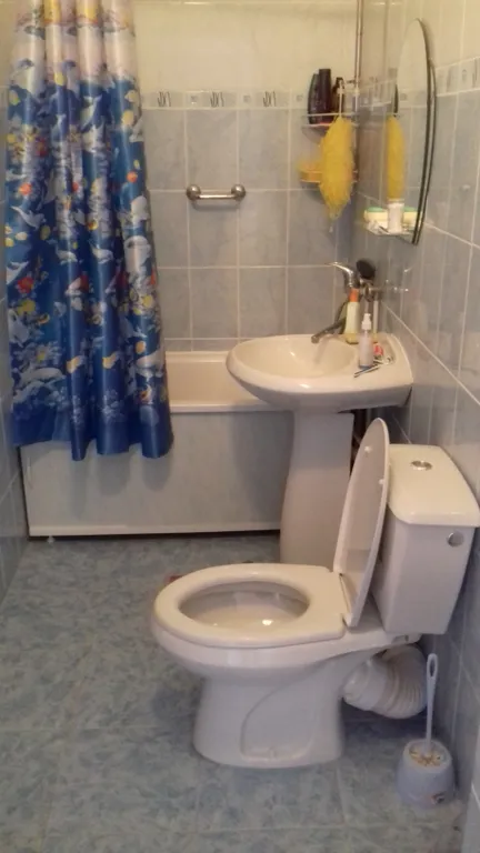 Часть дома (2 этаэ)с отдельным входом.