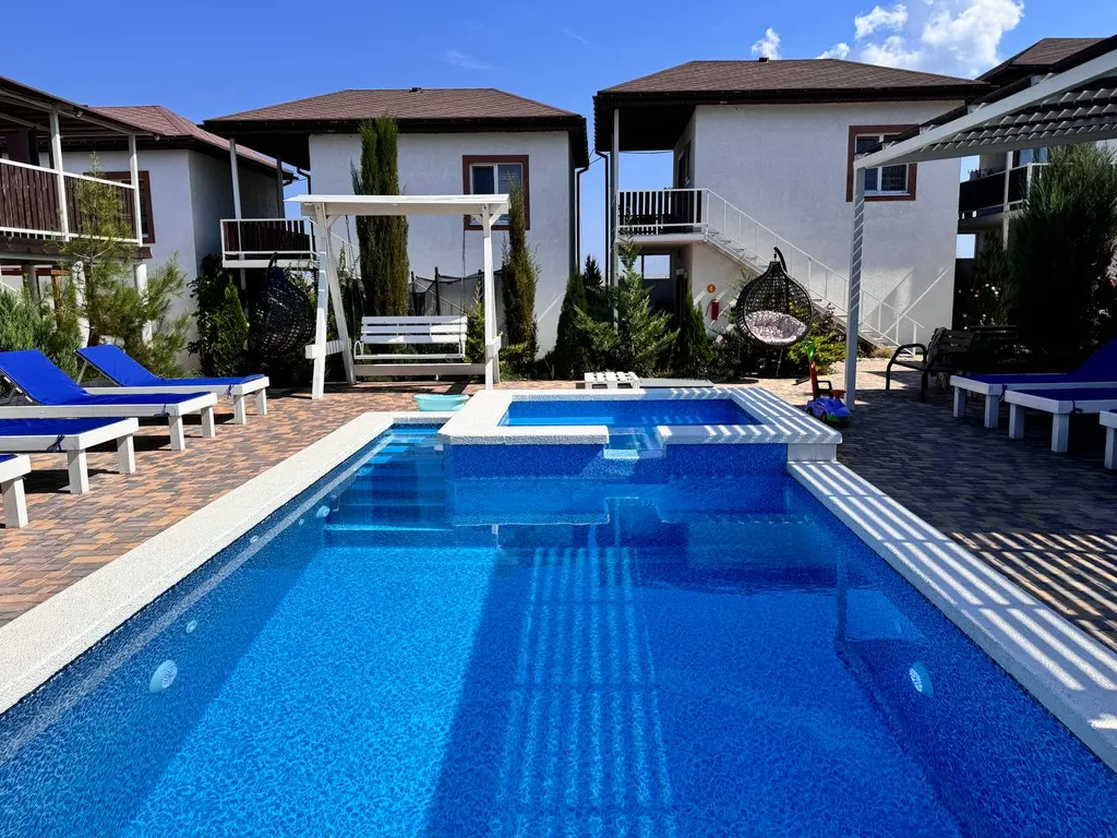 Коттедж 3-комнатный Дом — аренда посуточно в Оленевка