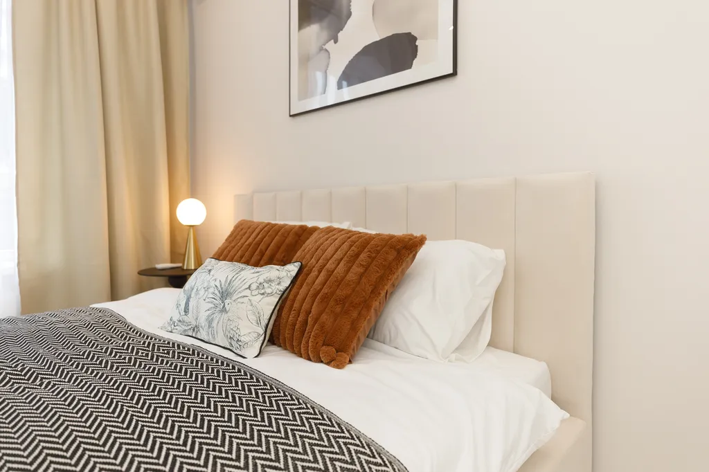 Стильная квартира в новостройке с видом на парк и море