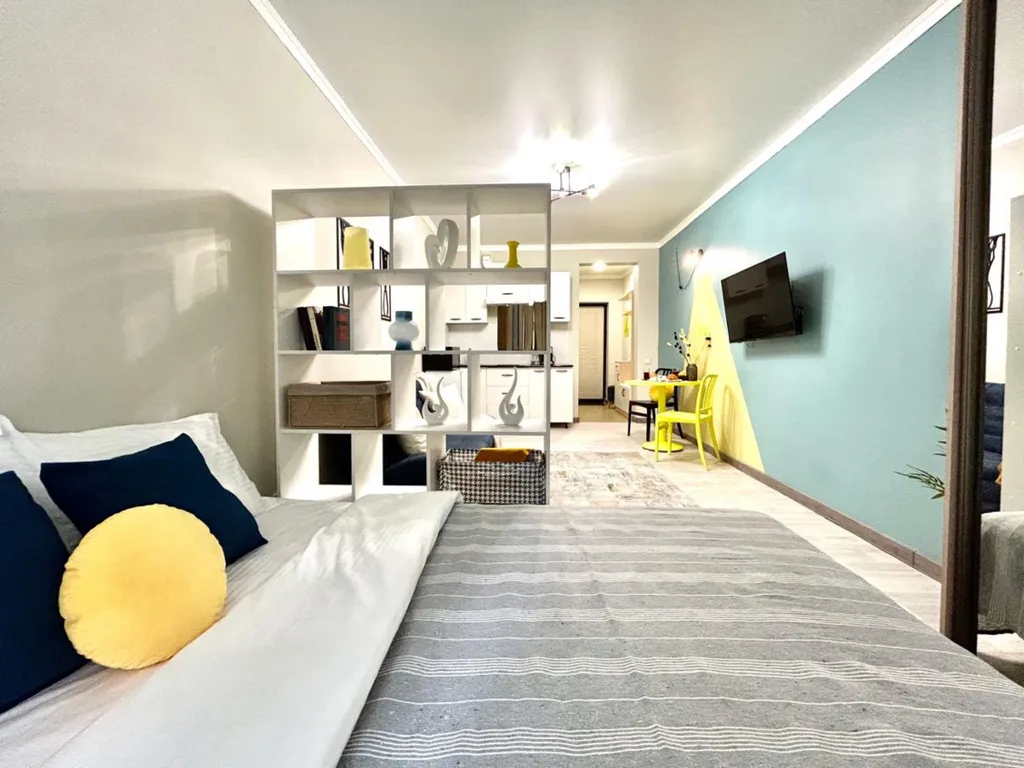 Яркая студия Молодежка в центре города