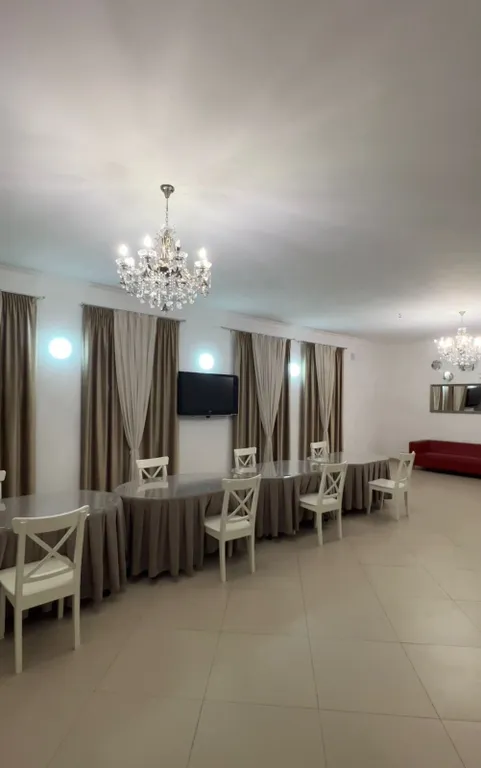 Дом "Вромса" на Хлебной - новый, брутальный, спокойный, комфортный.