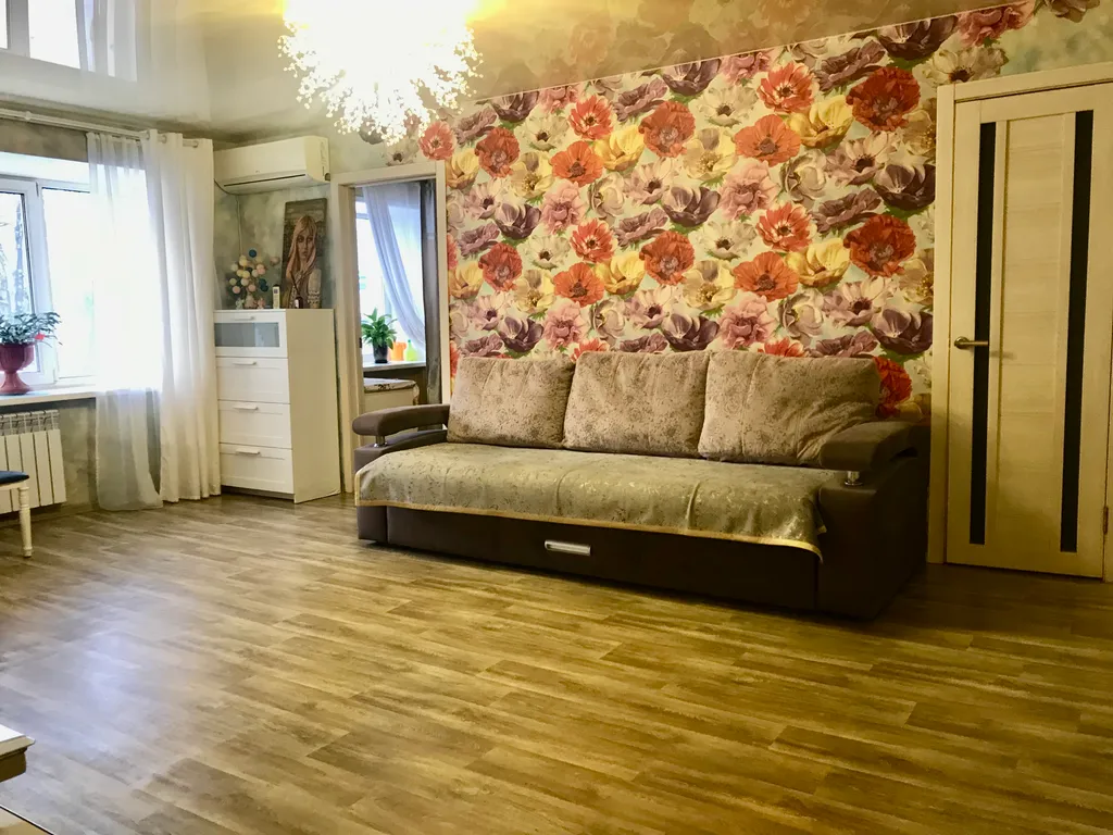 Светлая просторная двухкомнатная квартира