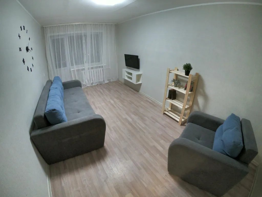 Квартира Свеженькая трёшка в центре жилгорода — аренда посуточно в Балаково