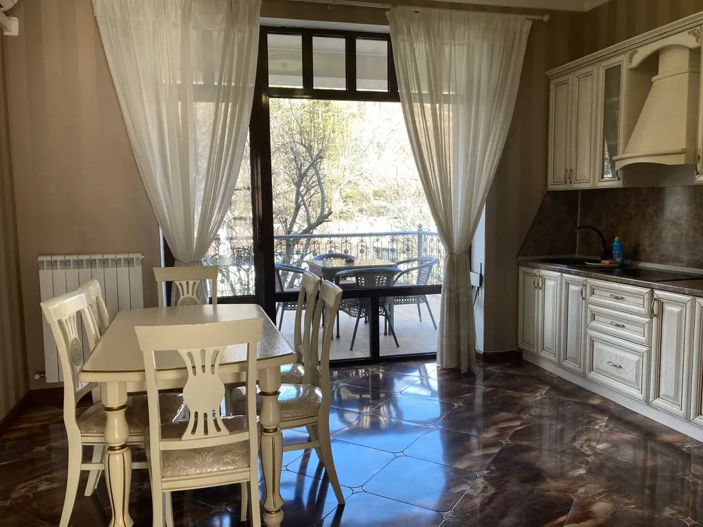 Двухкомнатная квартира с террасой (75кв.м.)