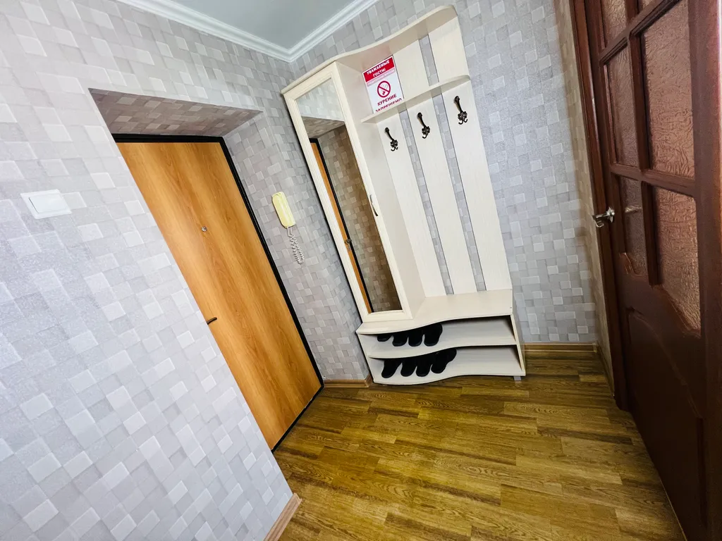 1-комнатная квартира в деловом и историческом центре города с новогодней елкой