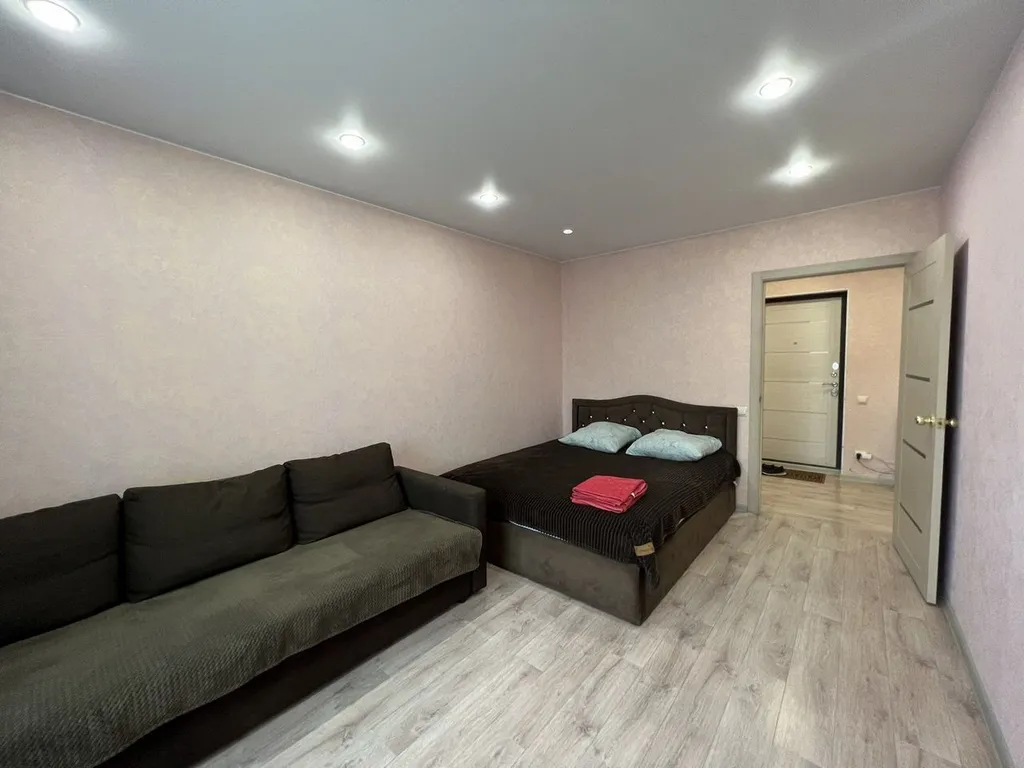 До всех достопримечательностей 5 минут на авто, свежий ремонт