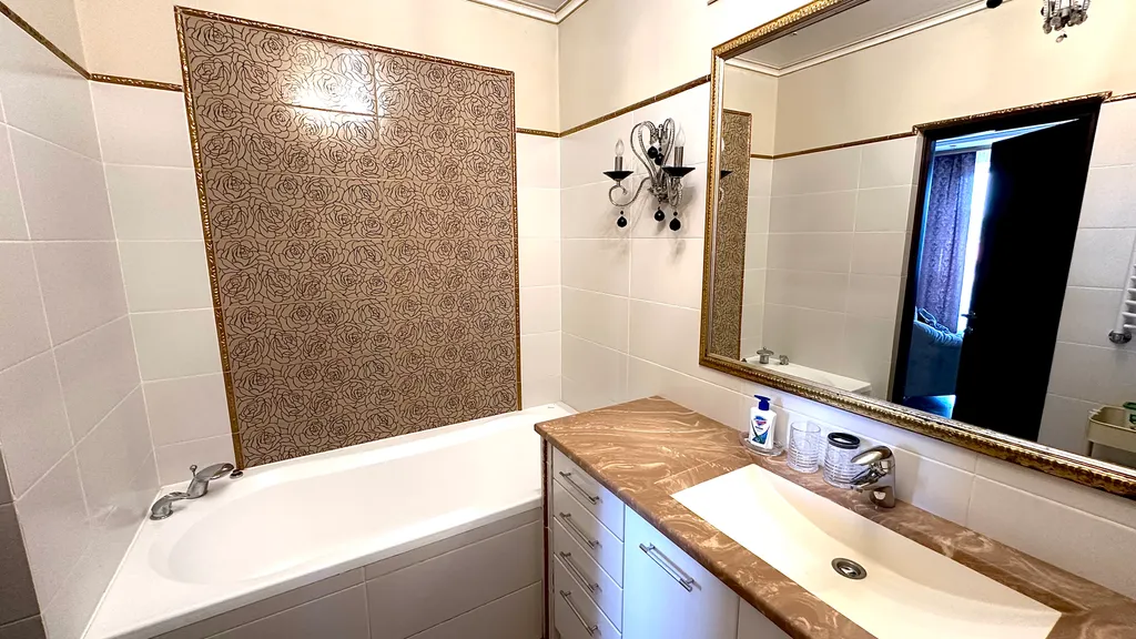 Уютная, просторная квартира рядом с центром города