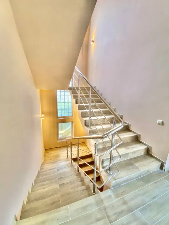 Эллинг у реки