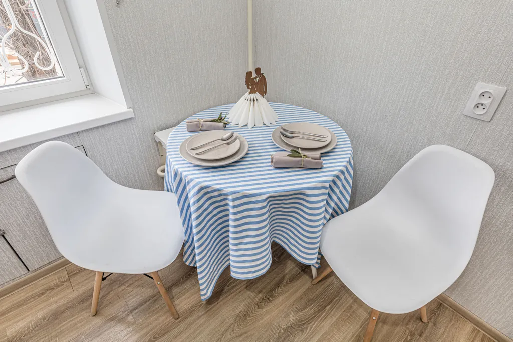 Двухкомнатная квартира в живописном месте у набережной