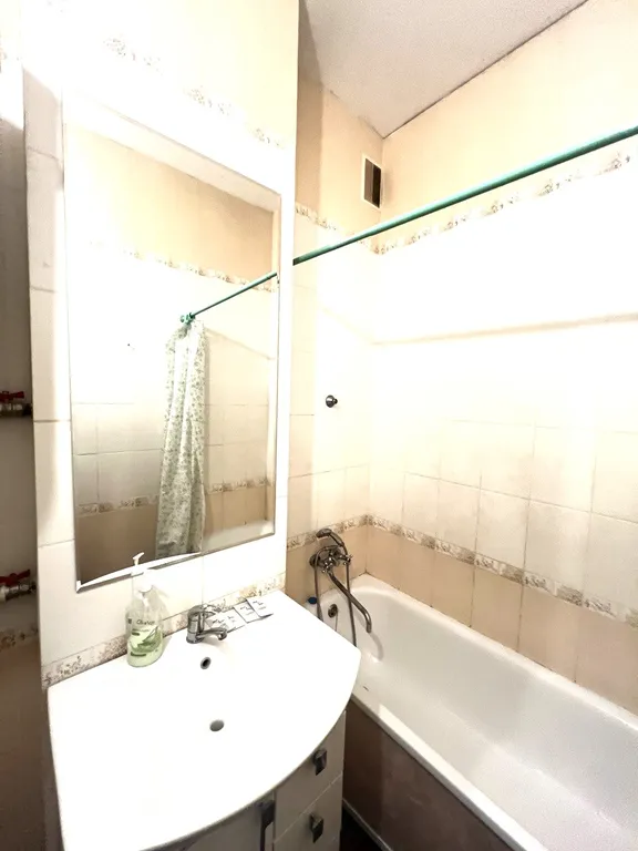 Двухкомнатная квартира в центре города, в новом доме