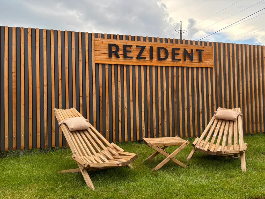 Загородный дом с баней и бассейном