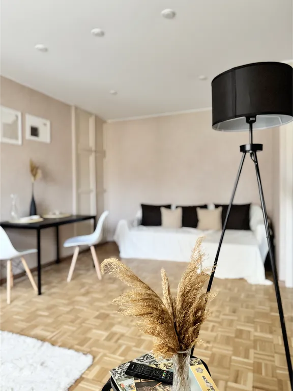 Квартира Светлая квартира в центре, 8 минут до метро и 9 до зоопарка — Москва