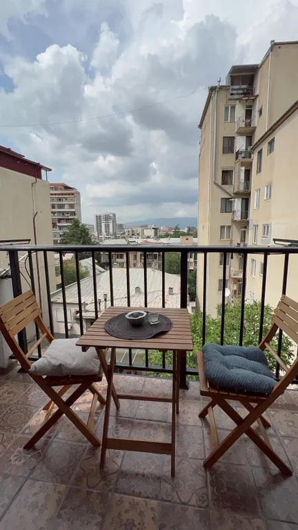 Студия возле Круглого сада