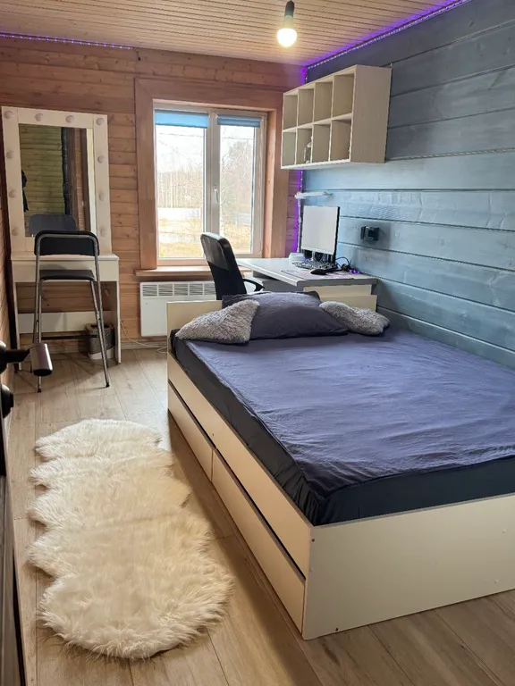 Дом с прудом