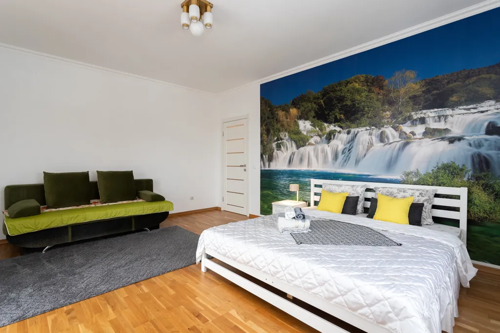 Центр города с видом на верхнее озеро