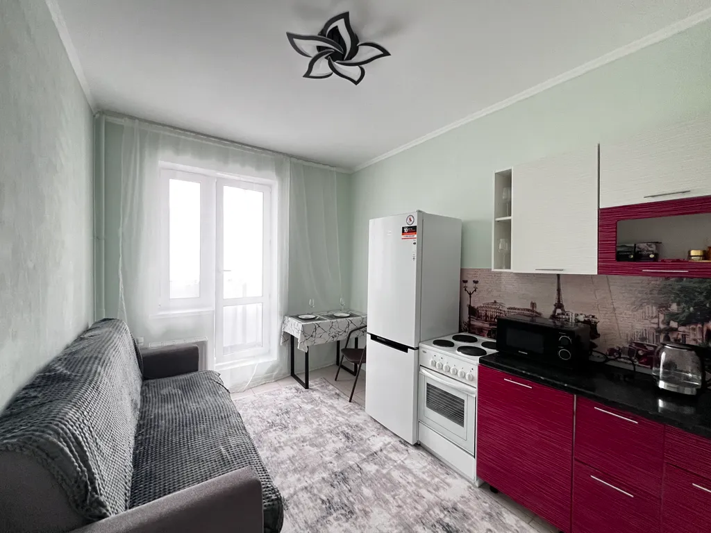 Евродвушка до 6 гостей, 2 этаж, 150 м до магазина, парк рядом