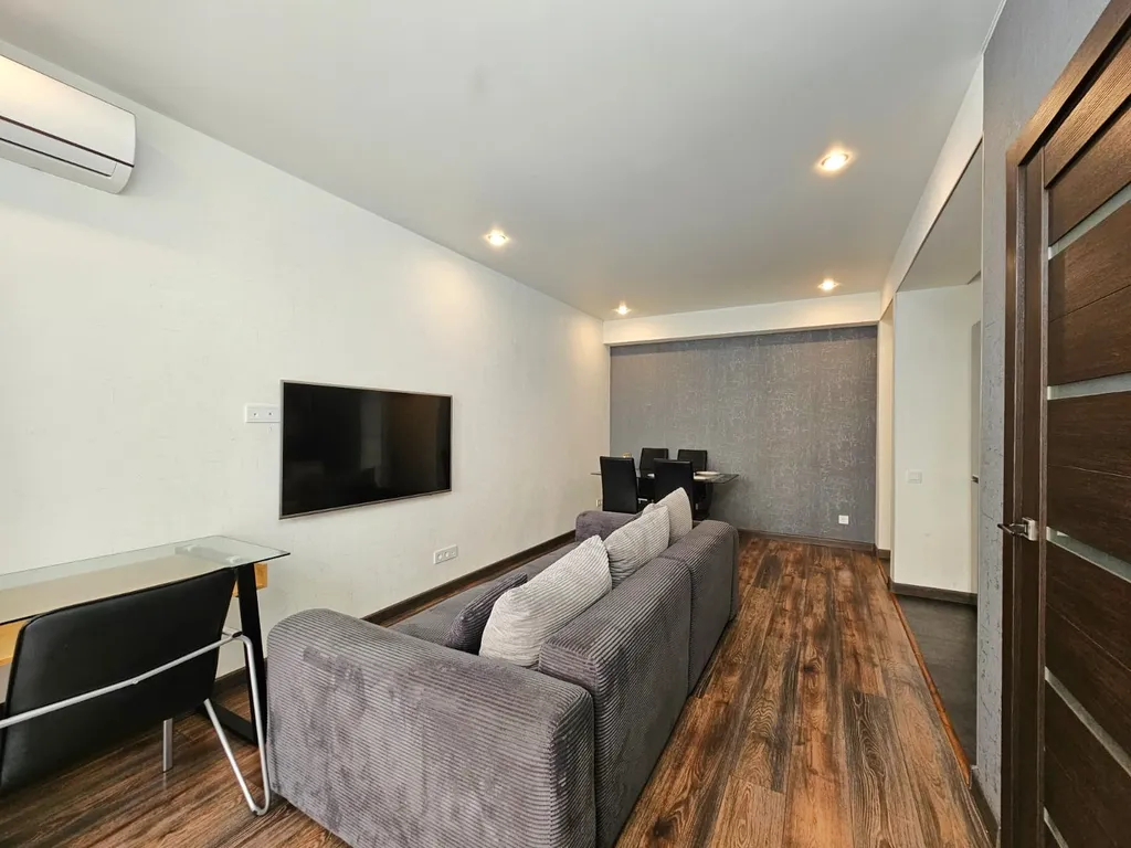 Большая квартира на первой береговой