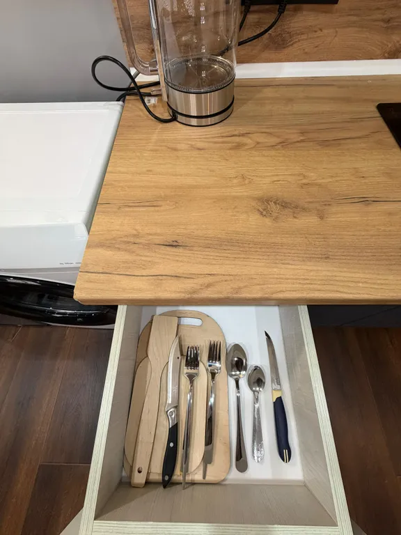 Квартира-студия: горы,канатная дорога и уют "