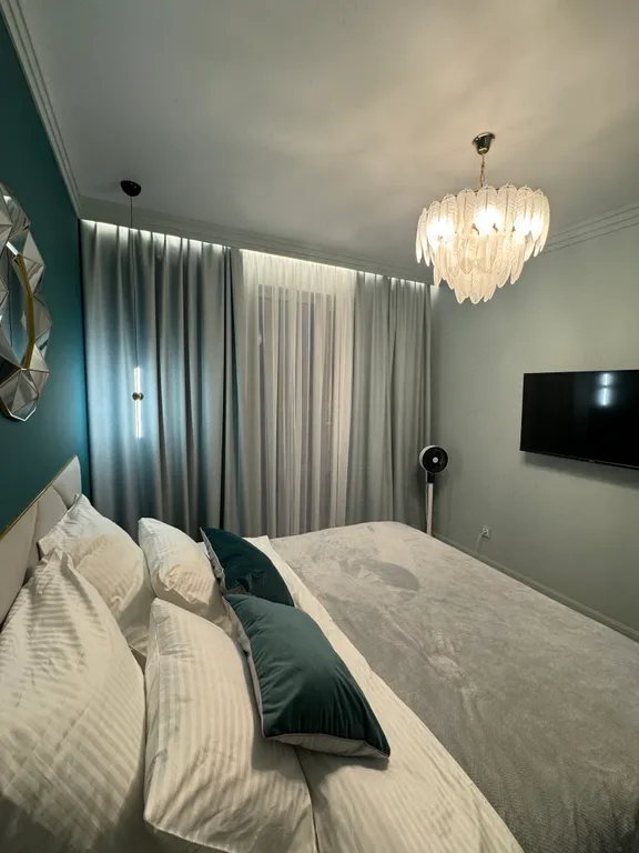 Яркая и современная квартира около Западного пляжа