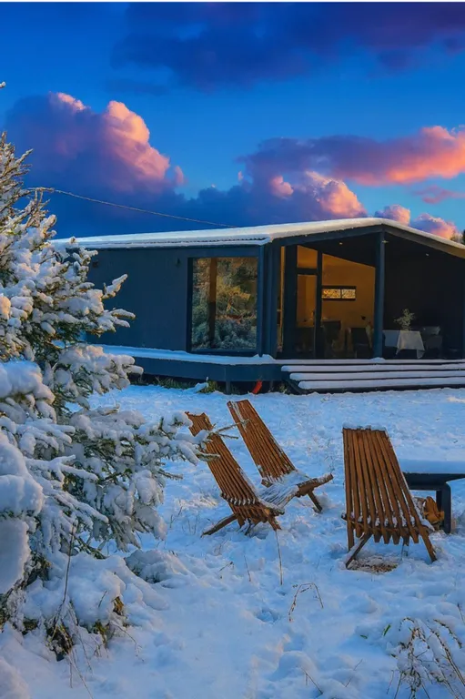 Коттедж Домик на Новогодние праздники с панорамными окнами в лесу — аренда посуточно в Наро-Фоминск