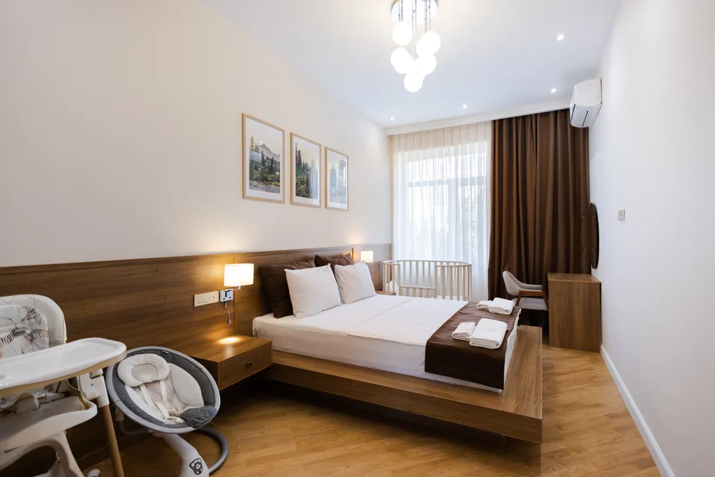 Современная квартира с двумя спальнями и новым ремонтом в центре