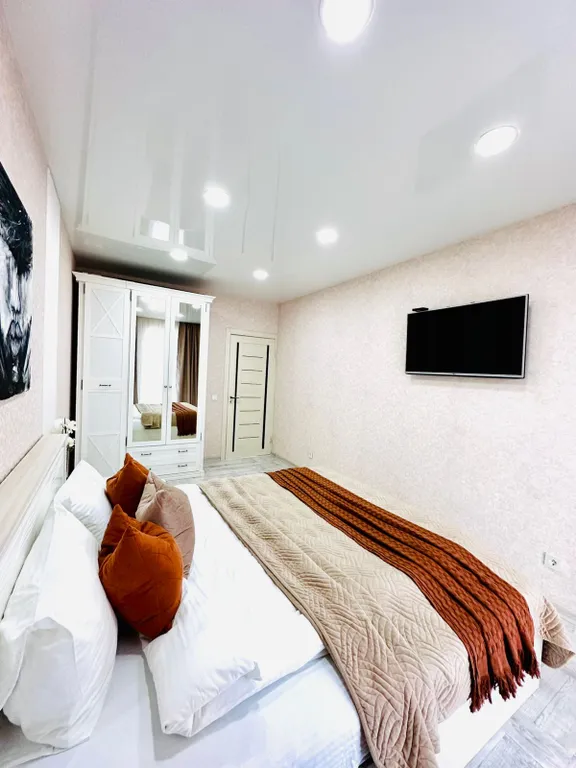 Квартира Уютная, двухкомнатная дизайнерская квартира у озера — Калининград