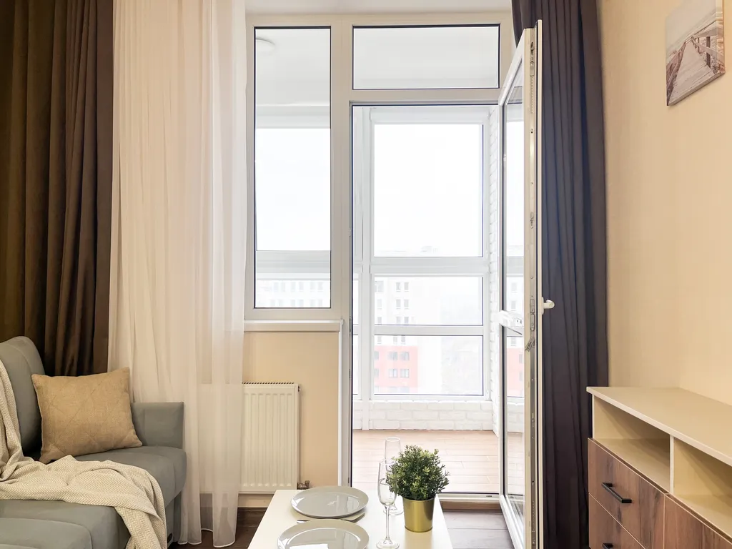 Очень уютная и светлая студия для двоих с лоджией