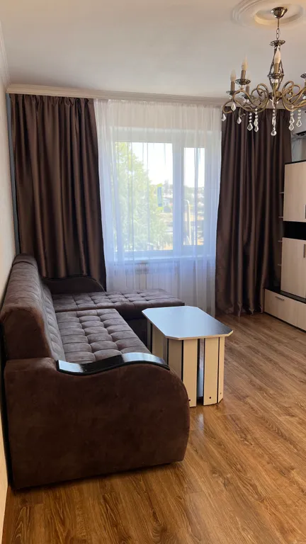 Уютная квартира в центре города с видом на набережную и горы