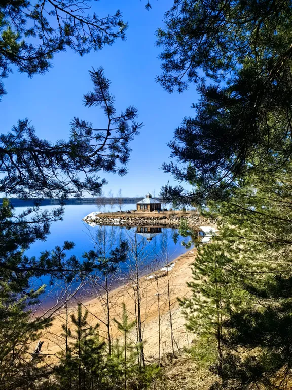 Коттедж в 100 метрах от озера