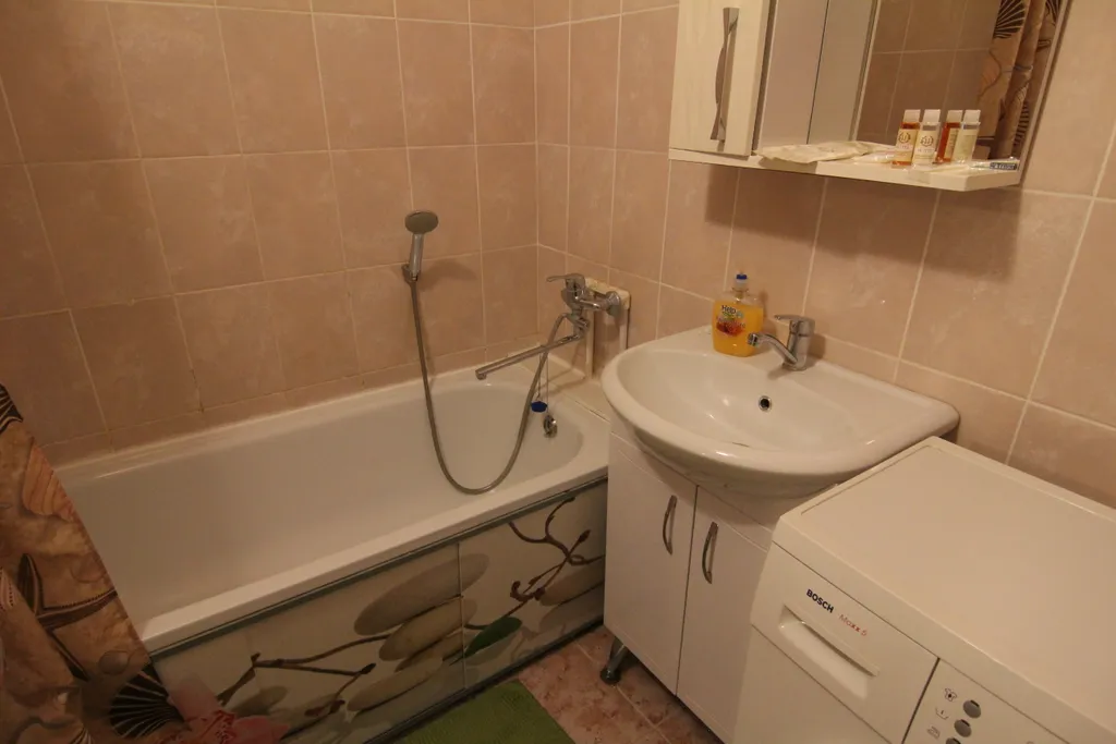 Двухкомнатная квартира в спальном районе