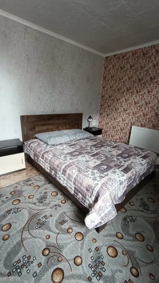 Кровать размера 160*200