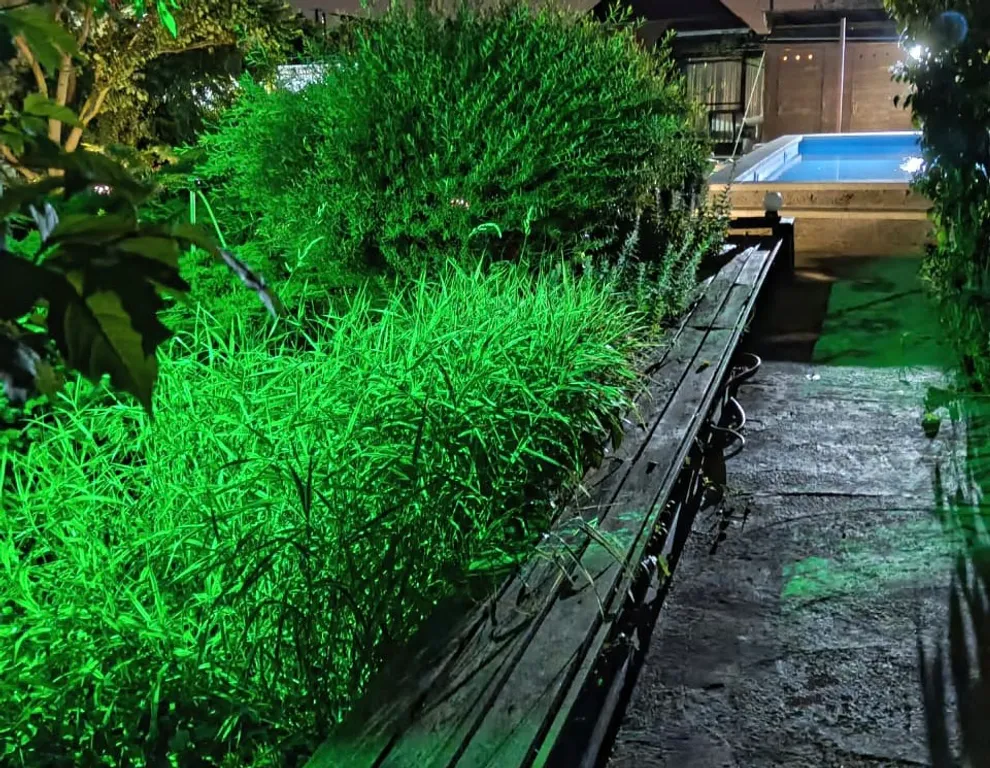 Котедж с баней и бассейном