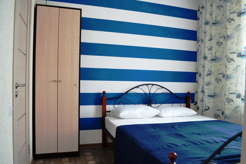 Квартира Замок Мари, 2-комнатные апартаменты с кухней 5 минут пешком от пляжа — аренда посуточно в Голубицкая