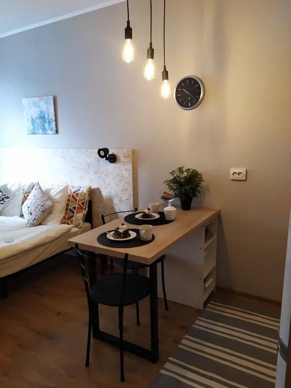 Новая студия с дизайнерским ремонтом в стиле скандинавский лофт