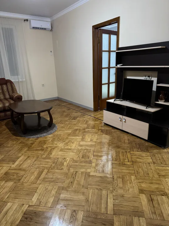 Коттедж Часть дома в центре столицы — Сухум