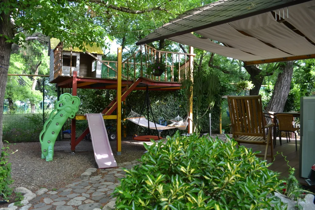 Коттедж Коттедж Бунгало под ключ Райский уголок — Геленджик