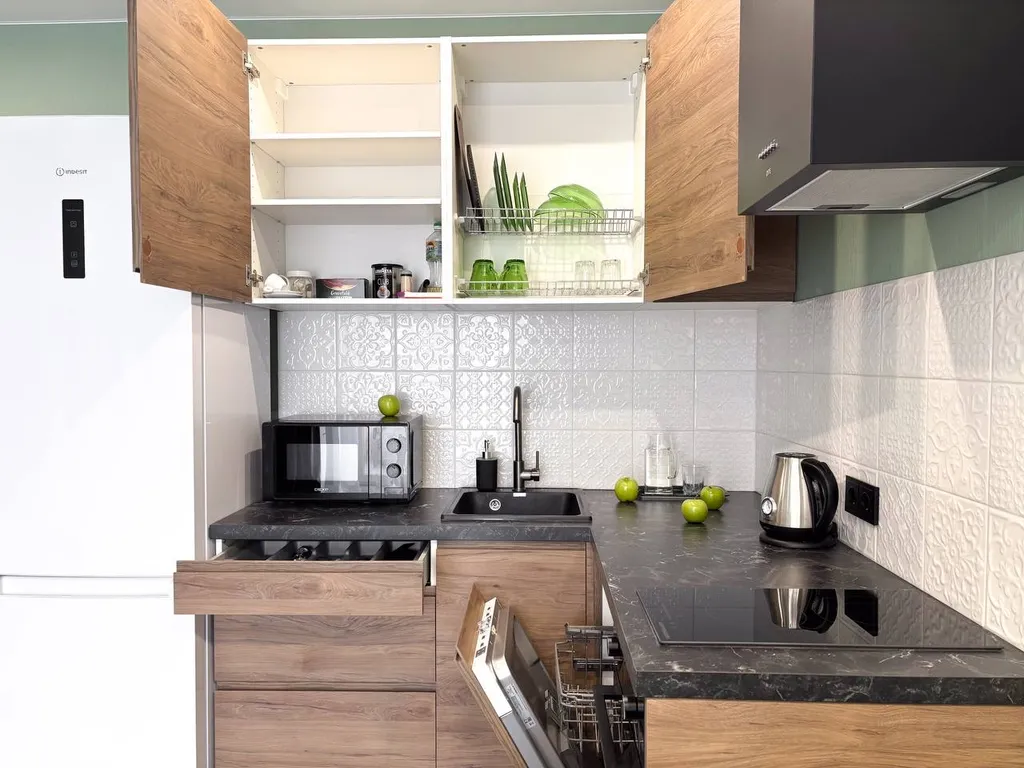 Новая евро-двухкомнатная недалеко от центра Кирова