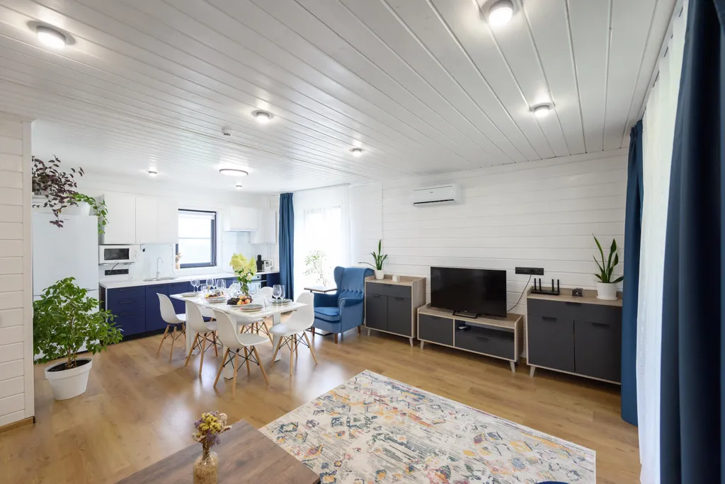 Райский дом у озера