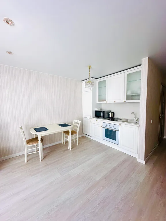 Светлая уютная студия в одном из самых живописных районов города