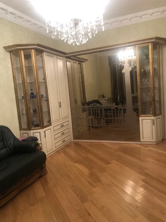 1-комнатная квартира в доме театрального работника в самом центре СПб
