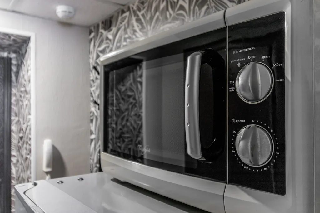 Уютная светлая студия с видом на набережную