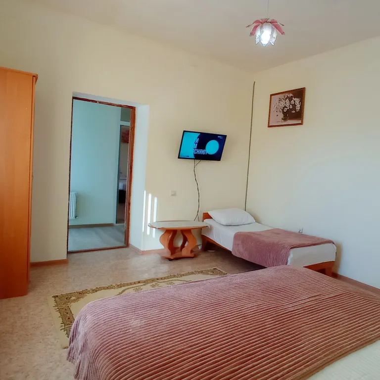 Коттедж с бассейном