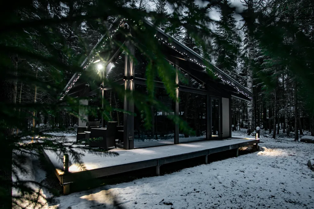 Коттедж Романтическое шале Оникс — аренда посуточно в Новожилово