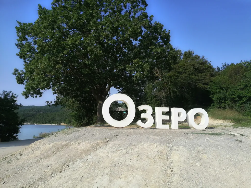 Уютная студия с террасой с видом на горы и бассейны