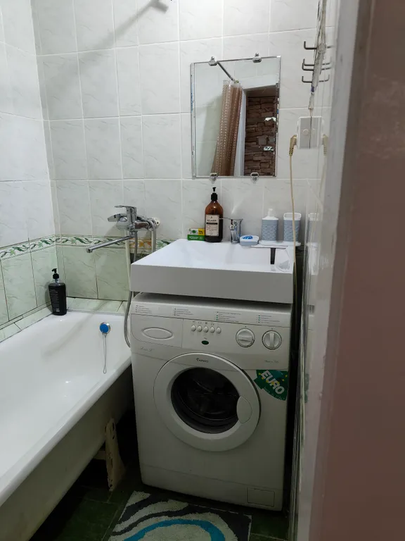 Красивый вид с 2 балконов на горы и реку