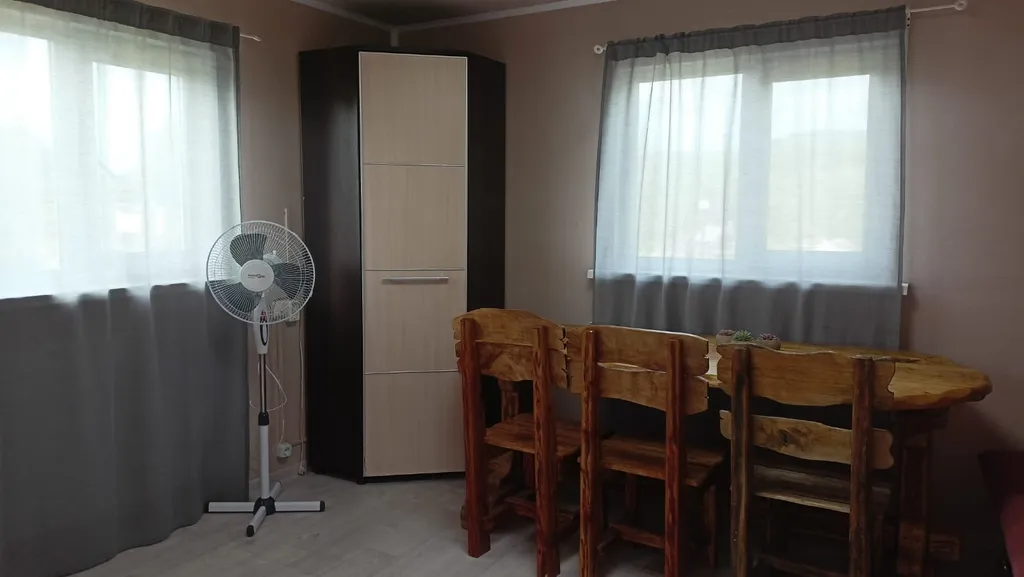 Уютный гостевой домик у озера