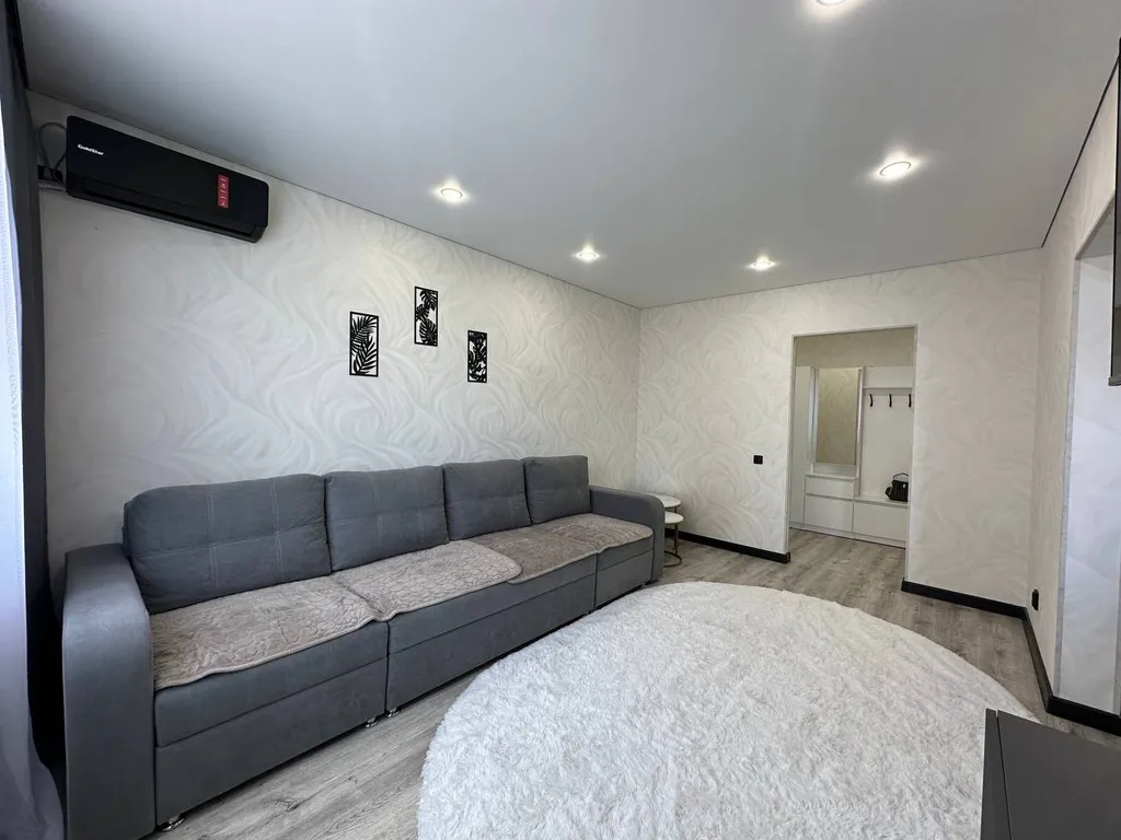 3-комнатная квартира, 5 минут до Фермер базара, Города Еды и ТЦ Окей