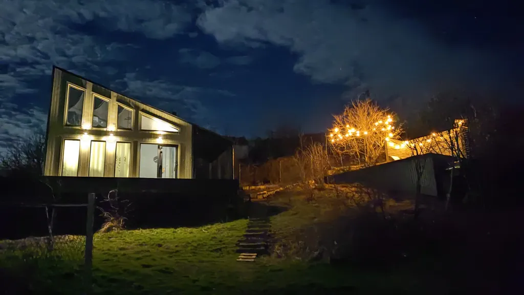 Уютная дача с фантастическими видами и купелью на дровах