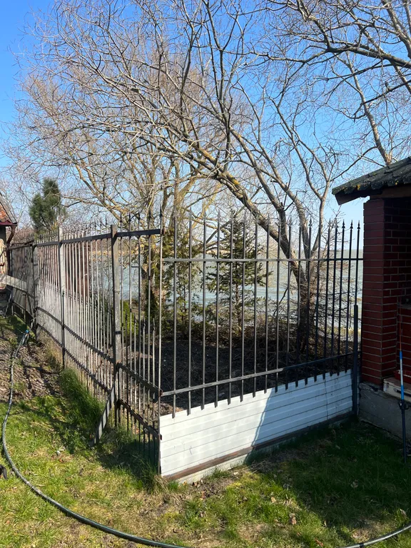 Дом на первой линии залива с выходом на пляж с эксклюзивным расположением