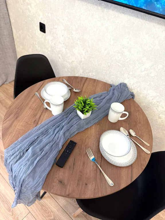 Уютная студия с новым ремонтом с видом на город